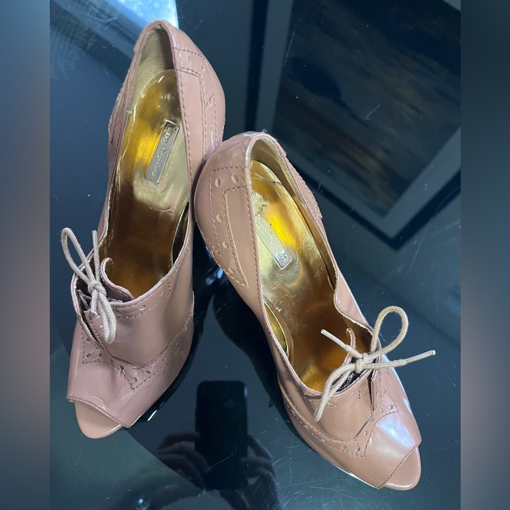 Report Signature peep toe lace up Oxford spike heel
